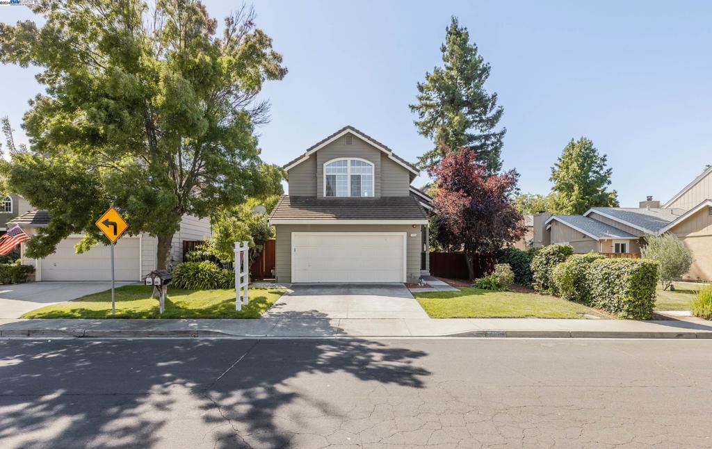 5435 Rainflower Dr, Livermore, CA 94551