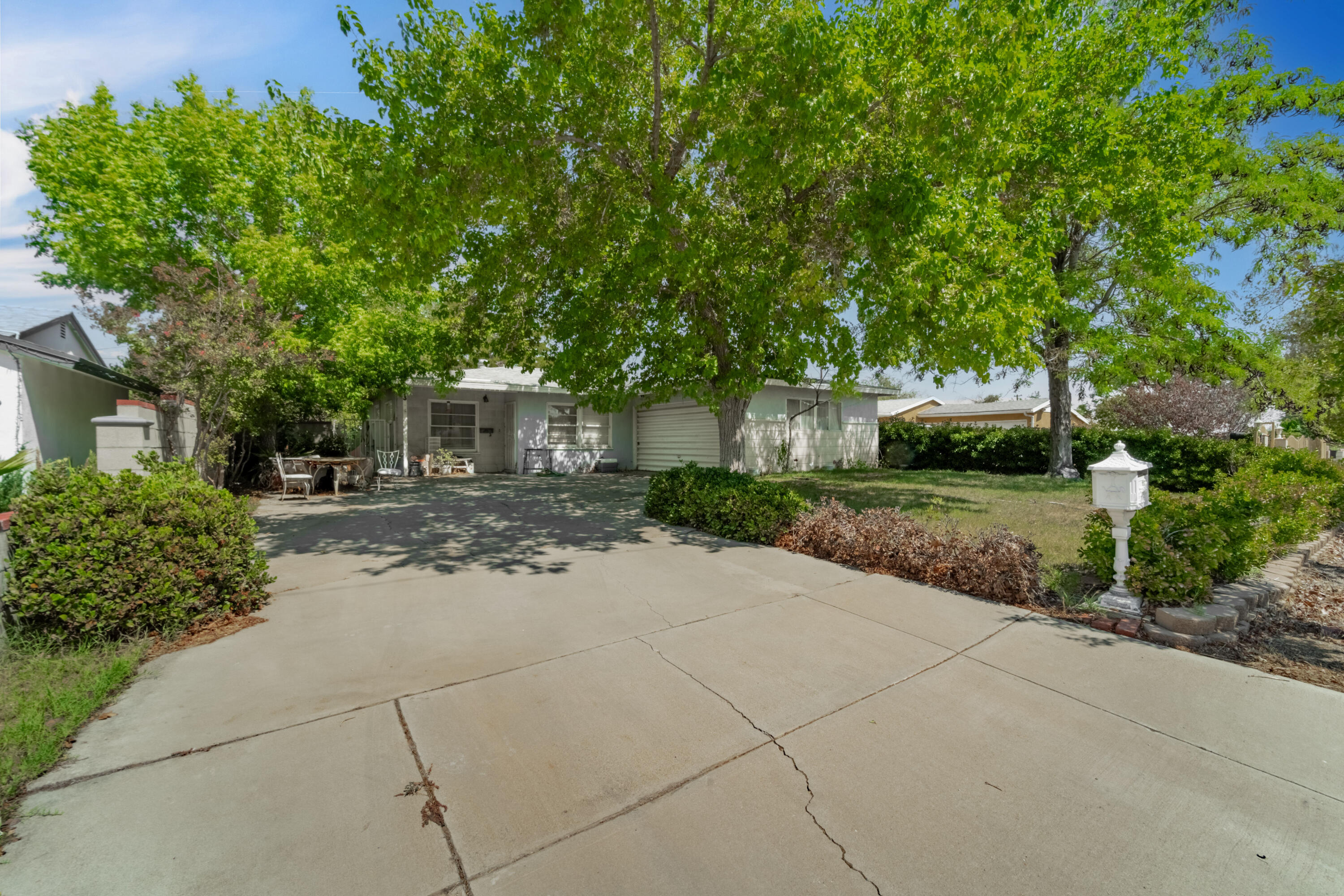 1329 E Ave R-3, Palmdale, CA 93550