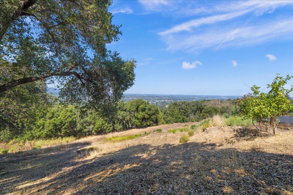 221 Twelve Oaks Road, Los Gatos, CA 95030