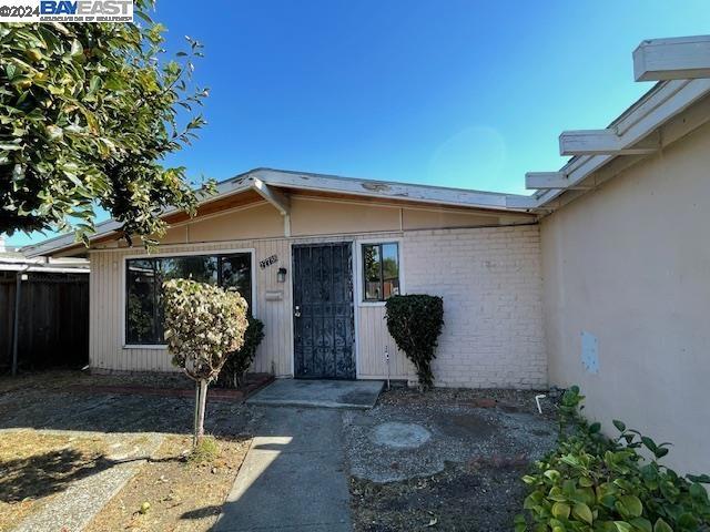 27788 La Porte Ave, Hayward, CA 94545