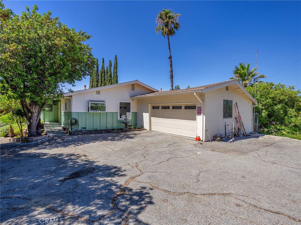 11003 Allegheny Street, Sun Valley, CA 91352