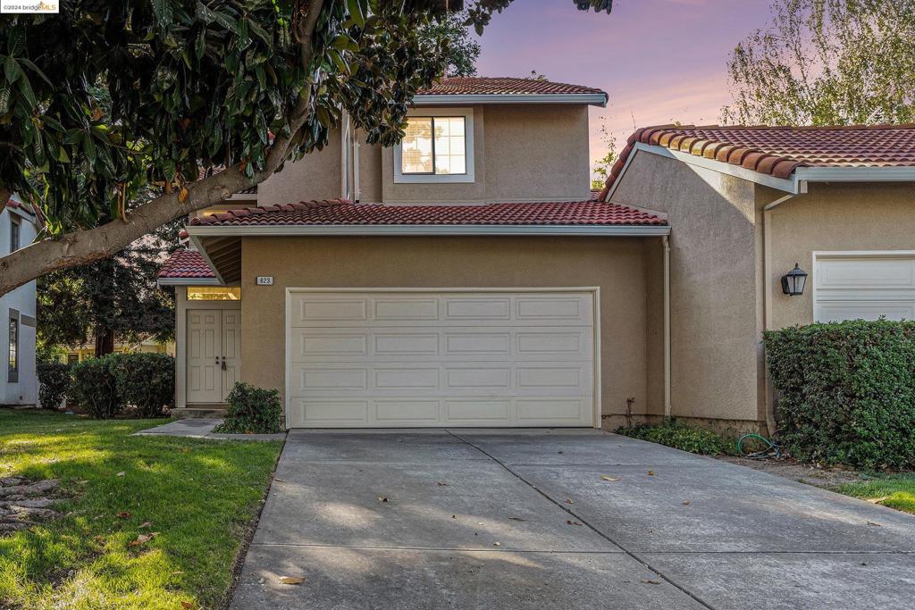 623 Mulqueeney St, Livermore, CA 94550