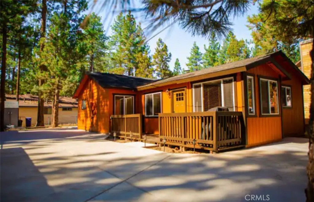 901 Anita Avenue, Big Bear City, CA 92314