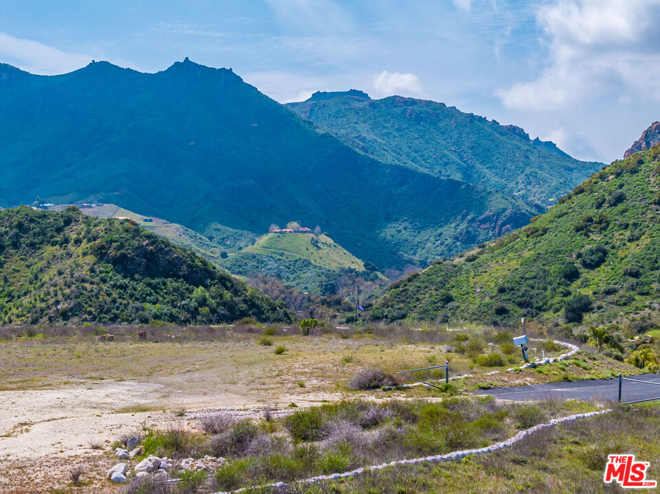 31725 Lobo Canyon Road | Similar Property Thumbnail