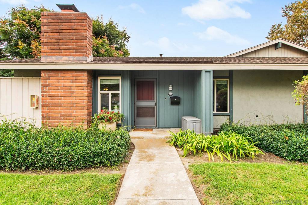 305 Fireside St, Oceanside, CA 92058