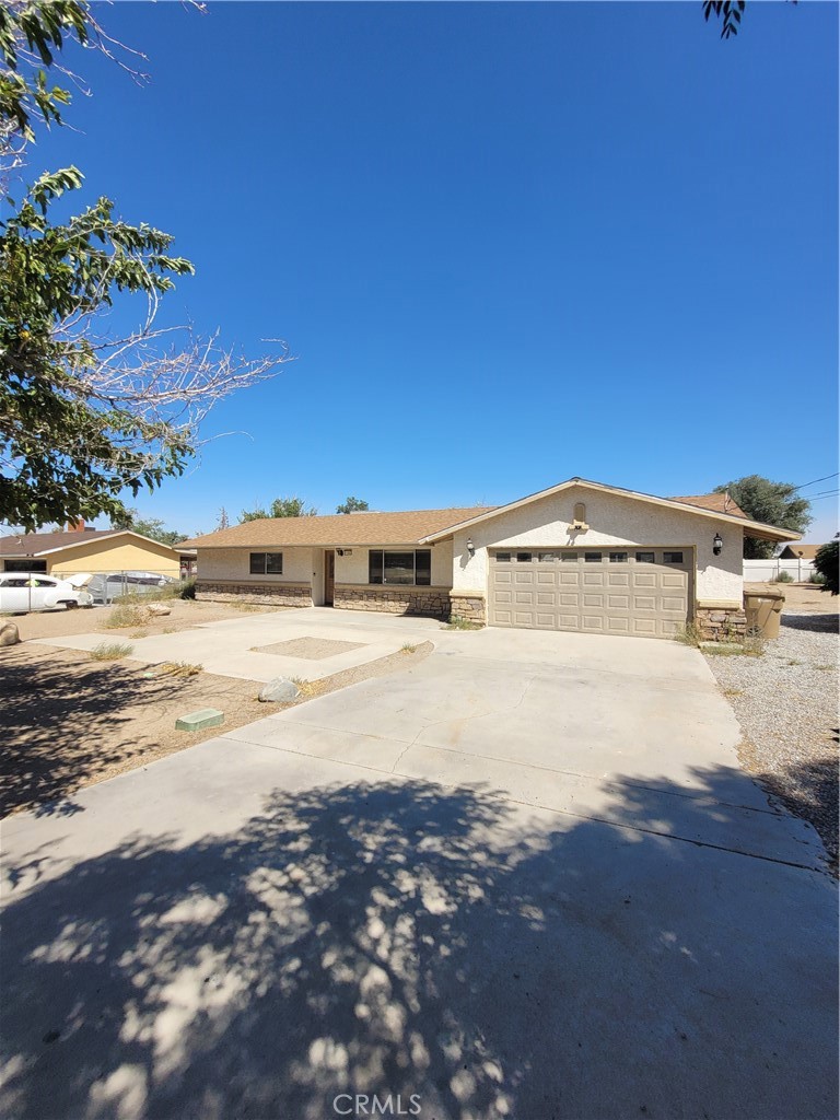 11093 Hemlock Avenue, Hesperia, CA 92345