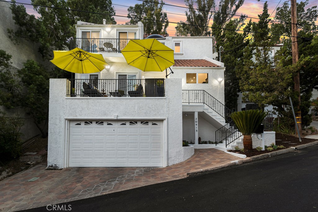 20915 Abalar Street, Woodland Hills, CA 91364