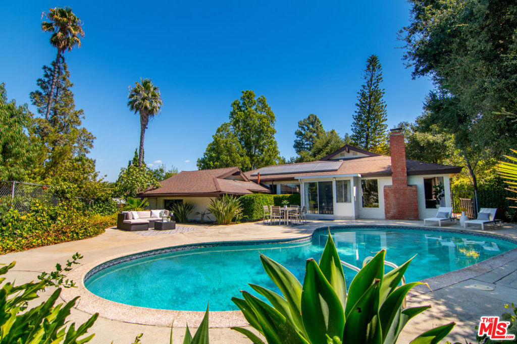 11500 Dona Dolores Place, Studio City, CA 91604