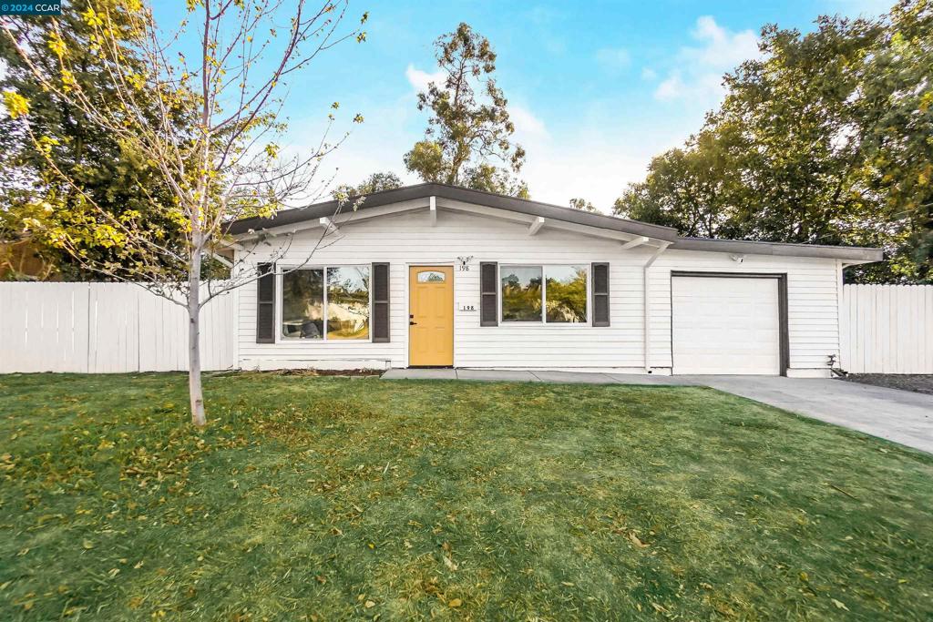 198 Brown St, Vacaville, CA 95688