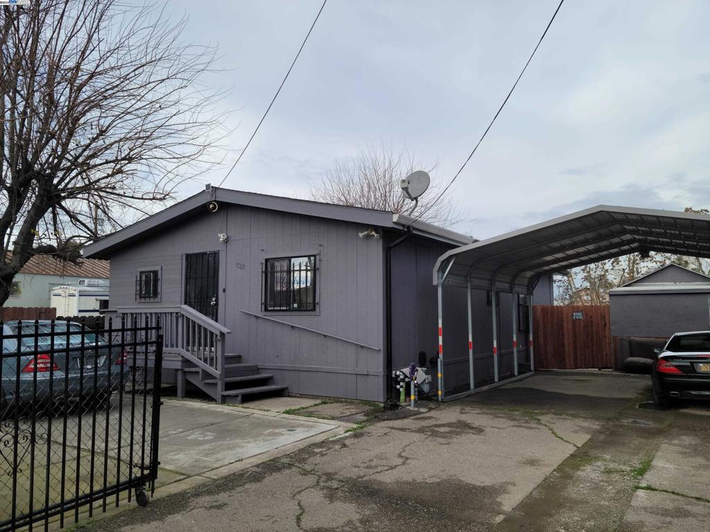 1789 W Sonora St, Stockton, CA 95203