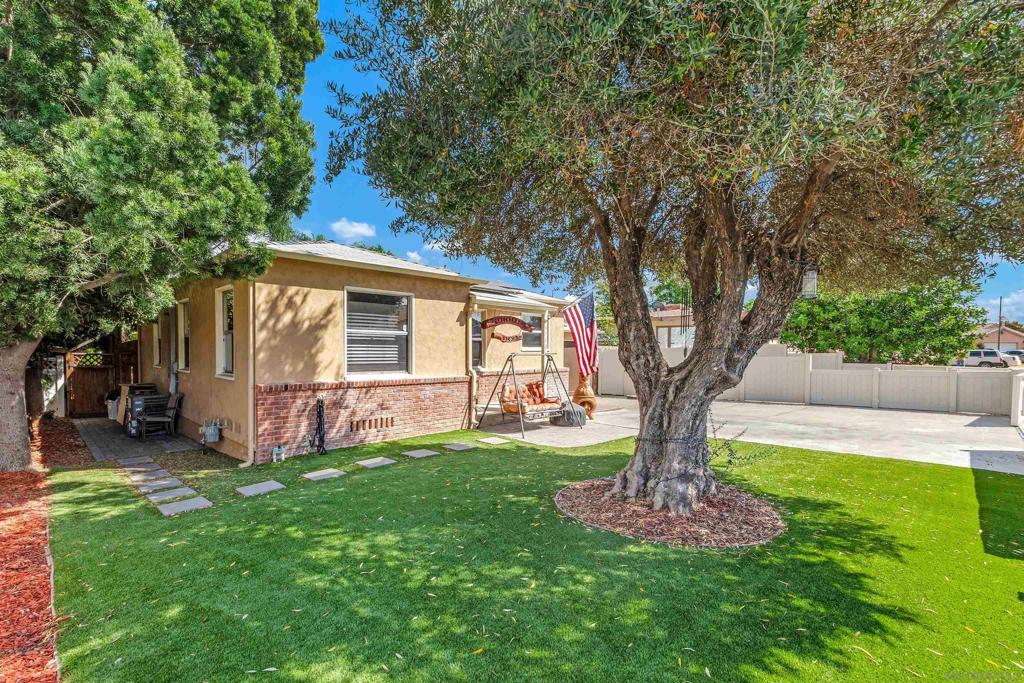 8743 Buena Valley Drive, Santee, CA 92071