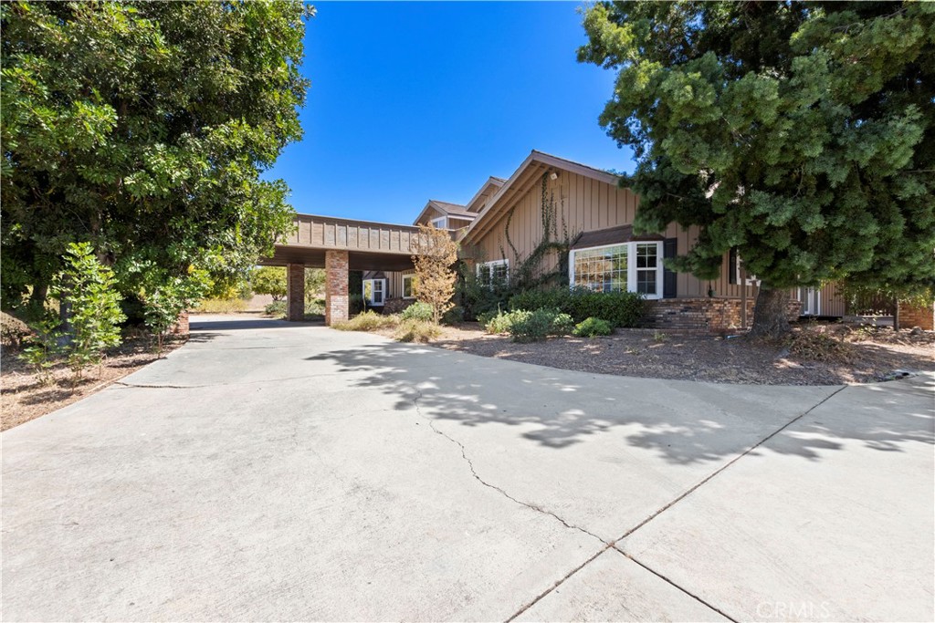 10461 Quail Canyon Road | Similar Property Thumbnail