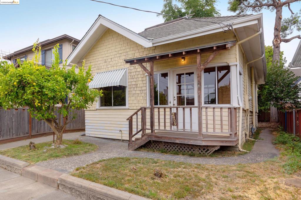 2909 Madison Street, Alameda, CA 94501-5426