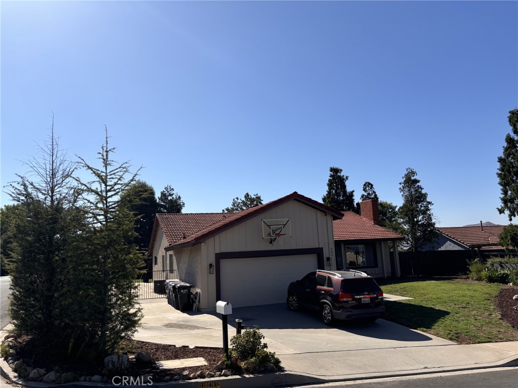 305 Mesa Avenue, Newbury Park, CA 91320