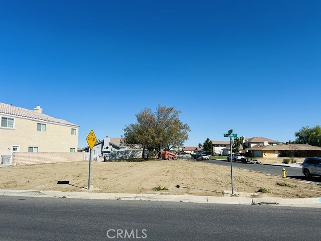 13400 Sea Gull Drive, Victorville, CA 92395