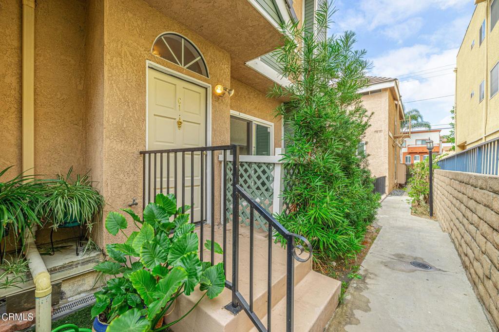 8958 Burnet Avenue, #C1, North Hills, CA 91343