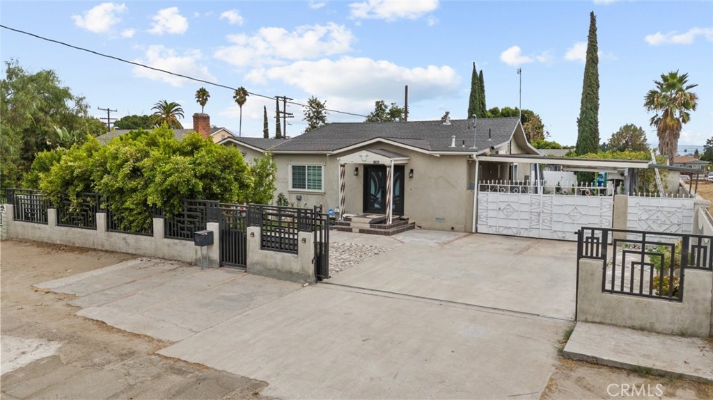 11942 Strathern Street, North Hollywood, CA 91605