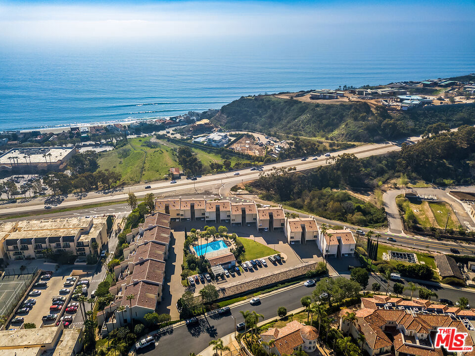 23904 De Ville Way, #B, Malibu, CA 90265