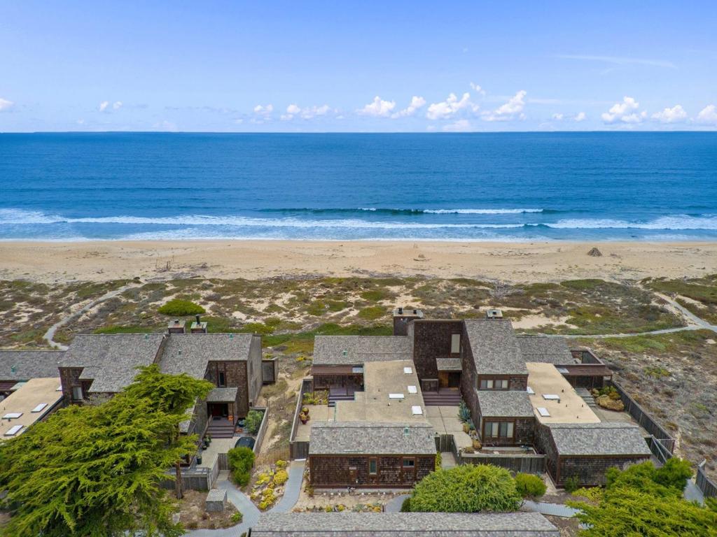 222 Monterey Dunes Way, Moss Landing, CA 95039