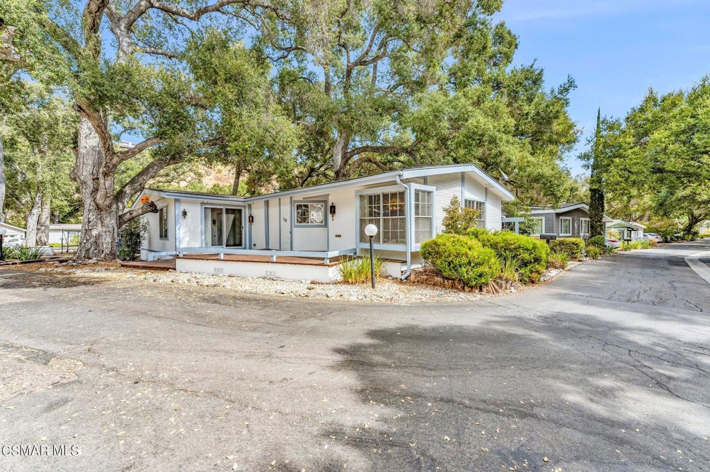 112 Merry Oak Lane, Westlake Village, CA 91361