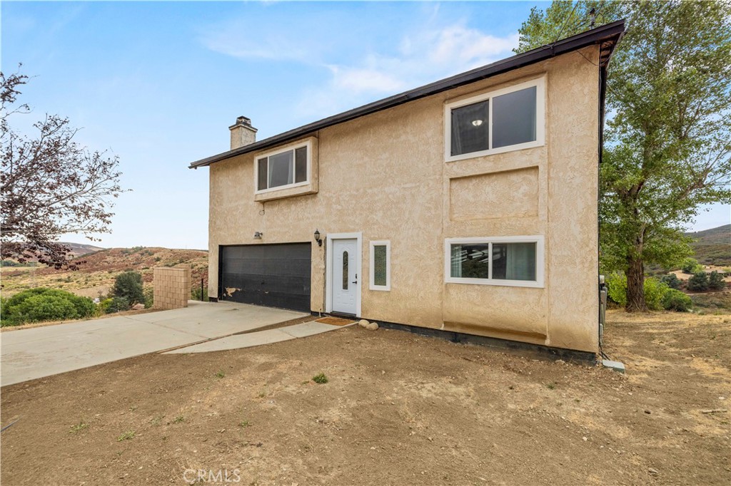 14310 Hardtree Drive, Lake Hughes, CA 93532