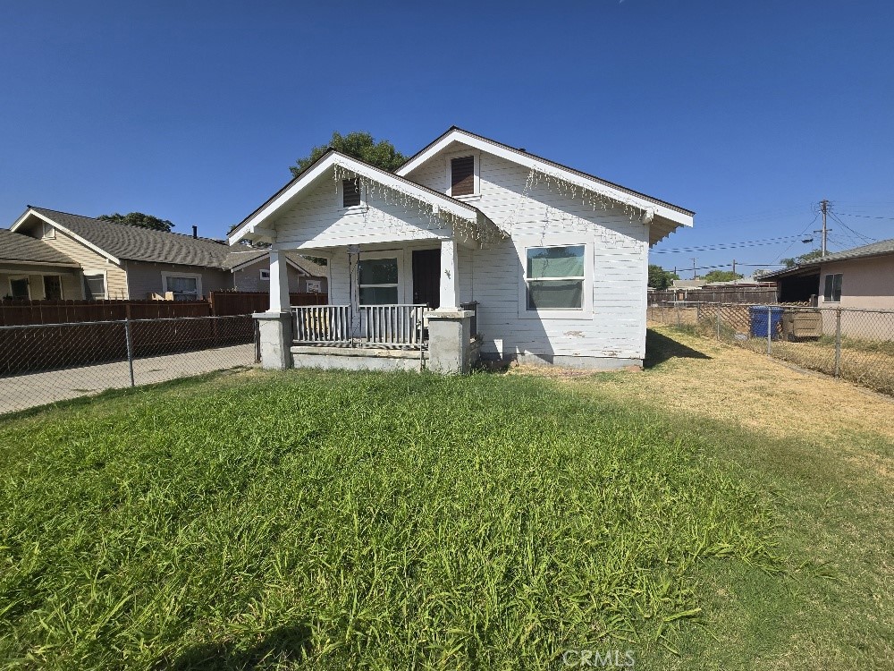 605 Locust Street, Bakersfield, CA 93308