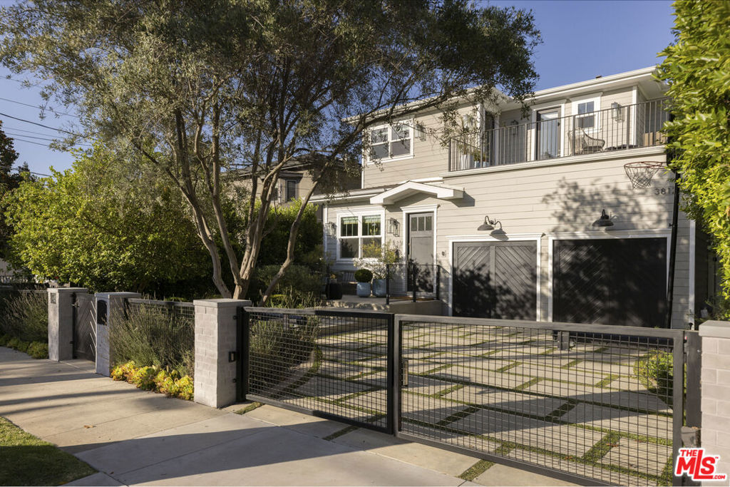 3812 Vantage Avenue, Studio City, CA 91604