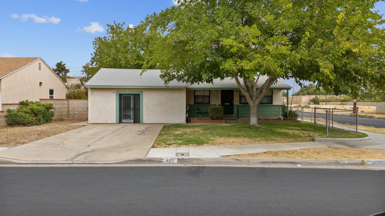 403 W Ave J7, Lancaster, CA 93534