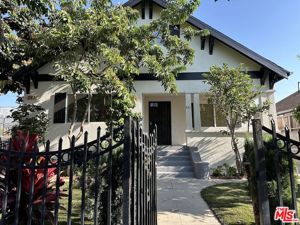 261 W 43Rd Place, Los Angeles, CA 90037