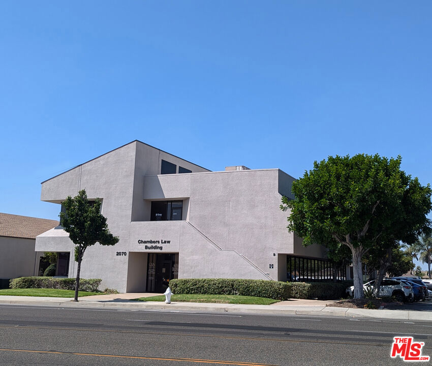 2070 N Tustin Avenue | Similar Property Thumbnail 1