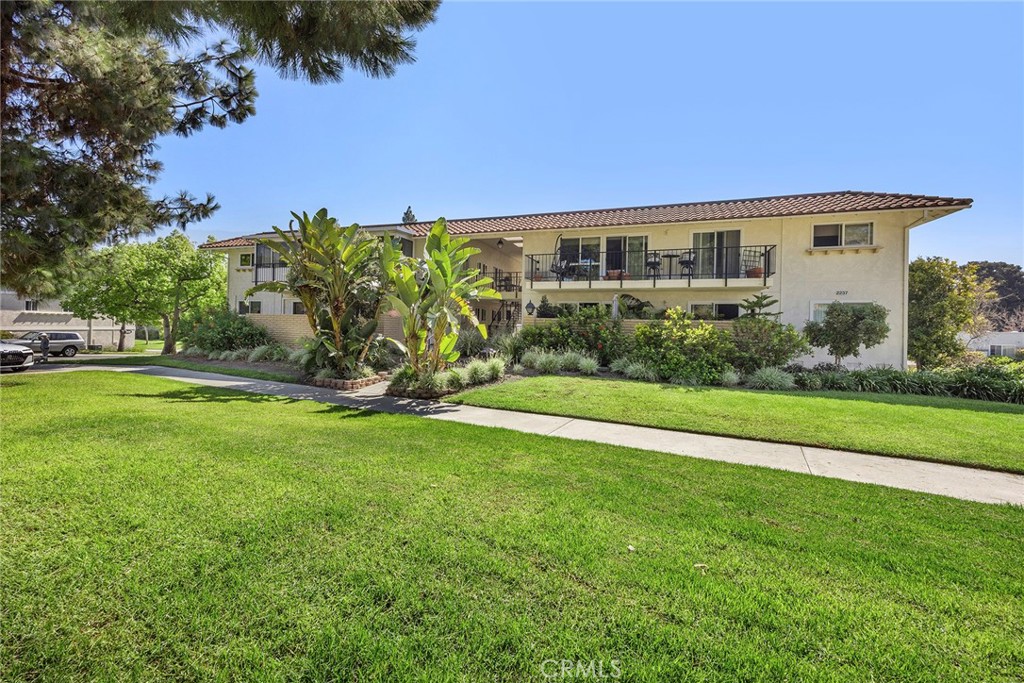 2237 Via Puerta , #Q, Laguna Woods, CA 92637