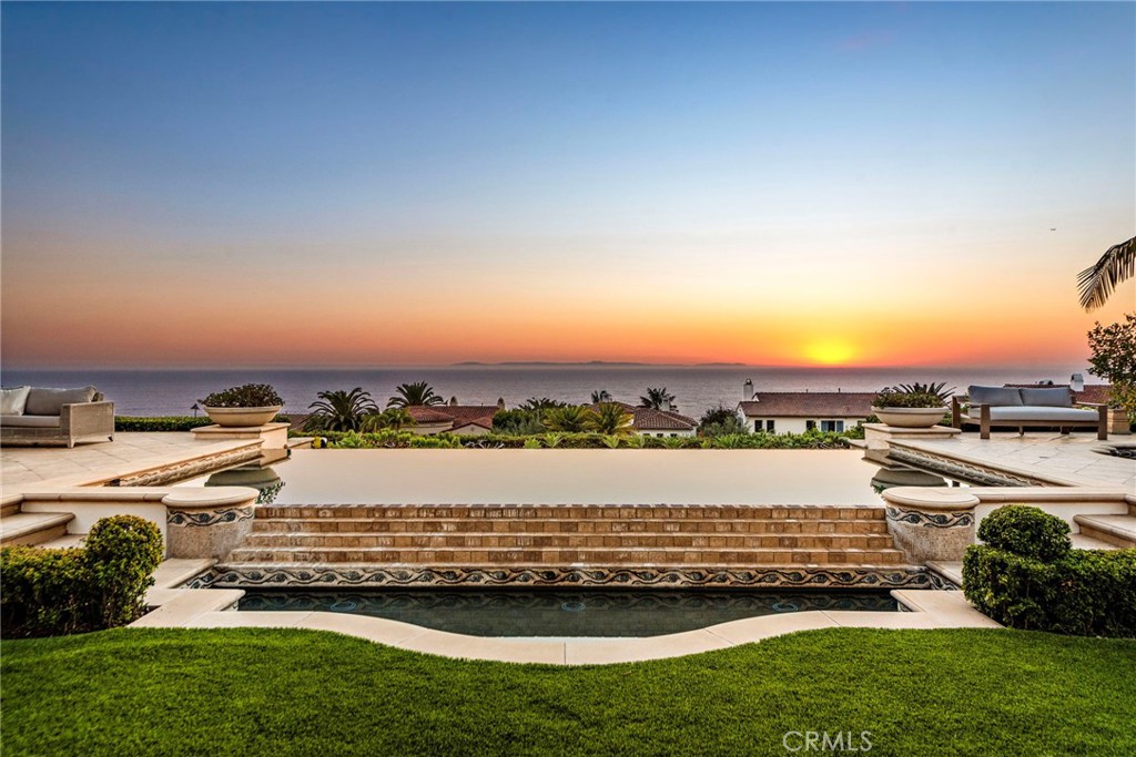 22 Scenic Bluff, Newport Coast, CA 92657