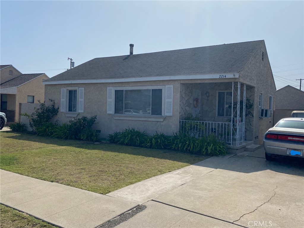 2214 Roswell Avenue, Long Beach, CA 90815