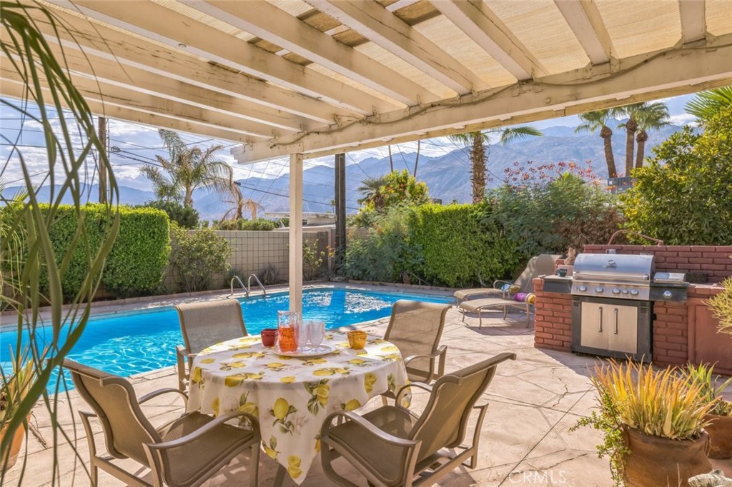 533 N Sunrise Way, Palm Springs, CA 92262