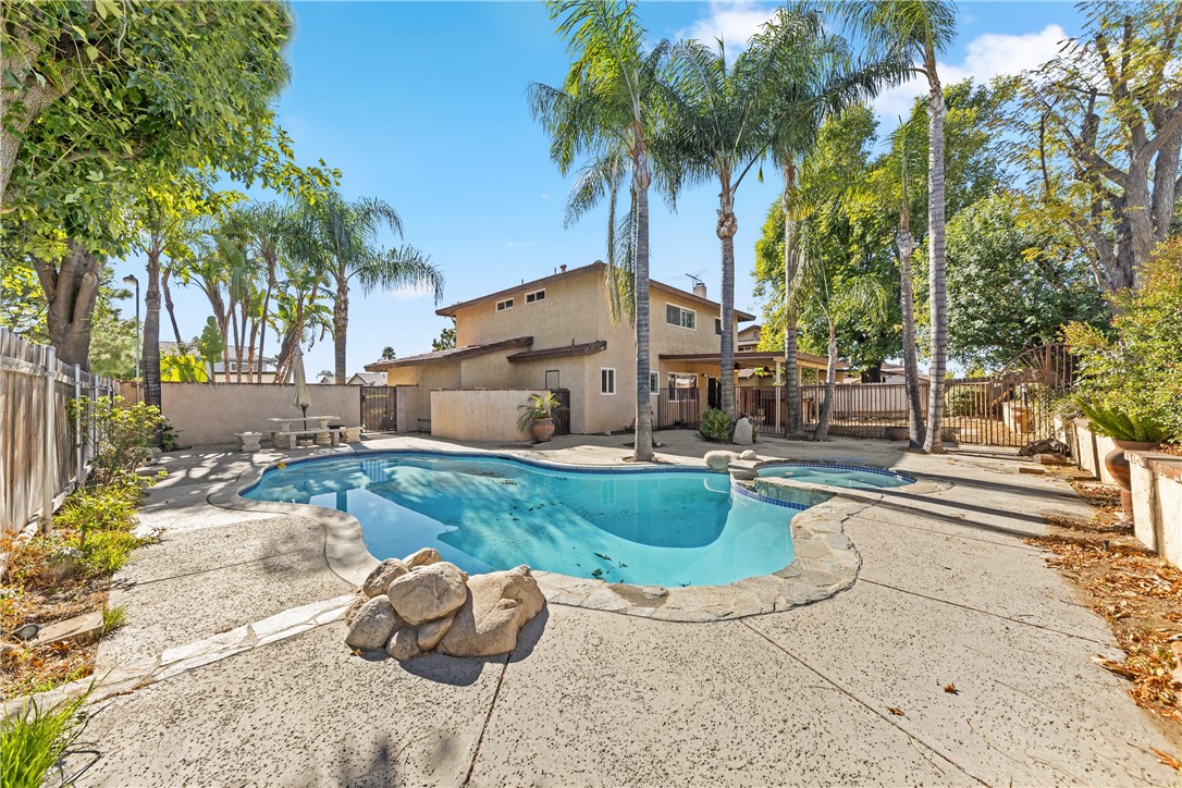 750 W Heather Street, Rialto, CA 92376