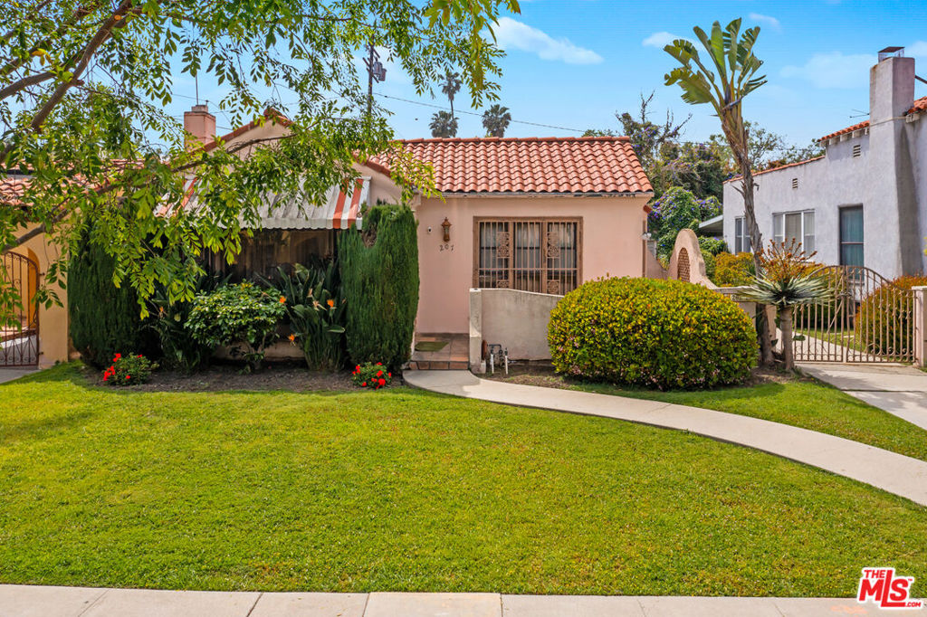 207 S Hamel Drive, Beverly Hills, CA 90211