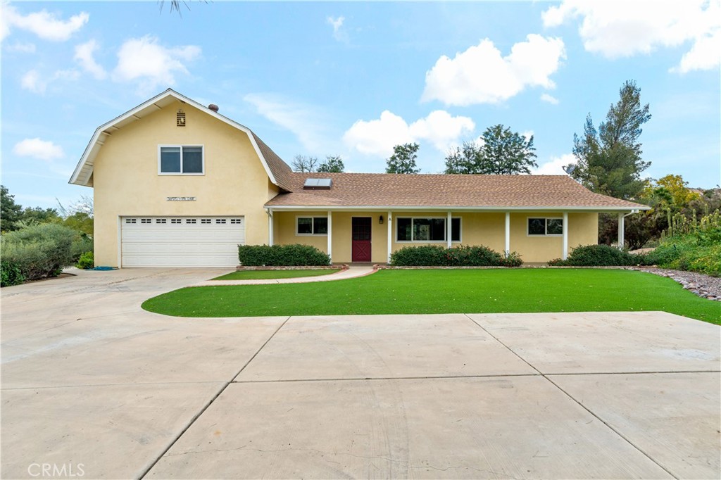 38970 Yuma Lane | Similar Property Thumbnail 7