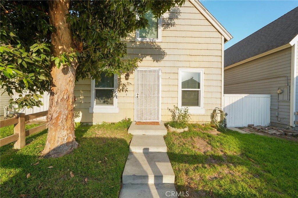 14560 Woodland Drive, #6, Fontana, CA 92337