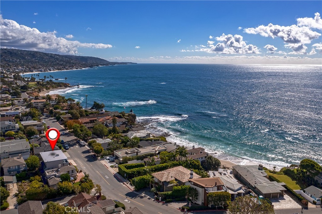 960 Cliff Drive | Similar Property Thumbnail