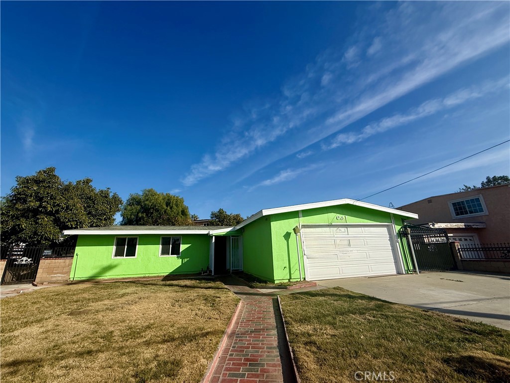 941 S Sycamore Avenue | Similar Property Thumbnail