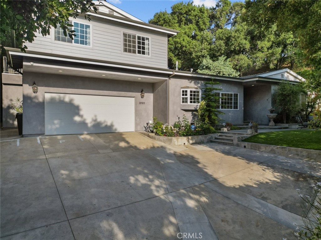 2121 Patagonia Drive, La Canada Flintridge, CA 91011