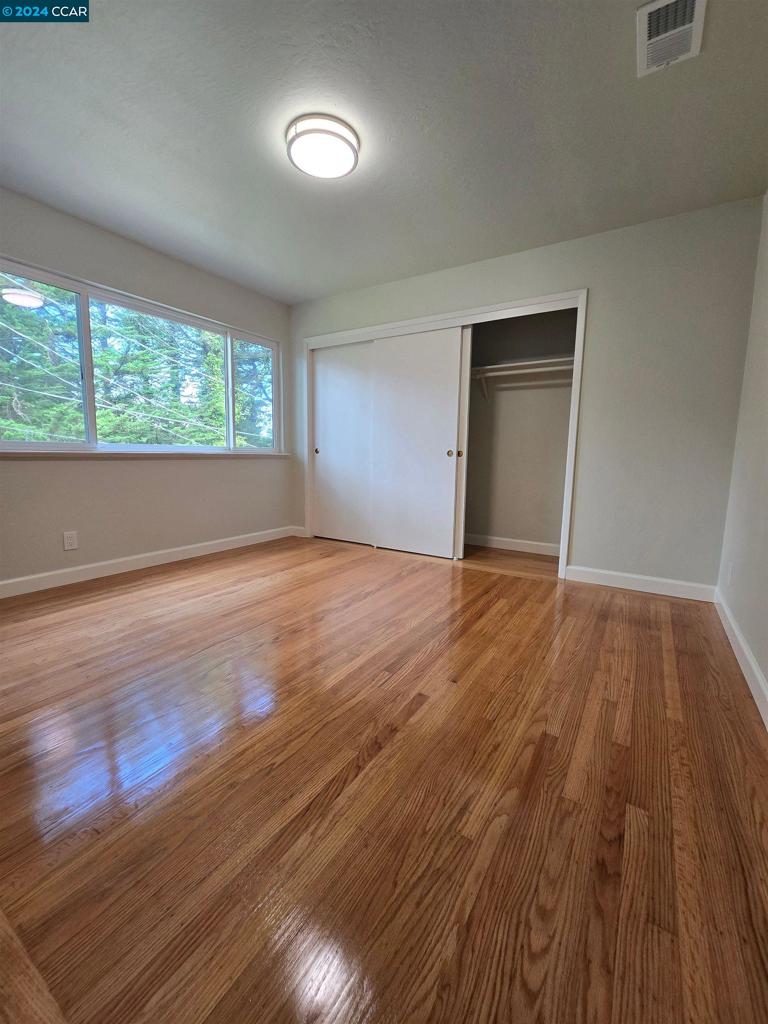 20 Manzanita Avenue | Similar Property Thumbnail 3