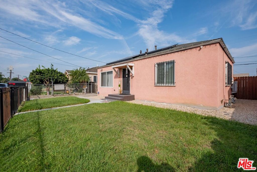 633 W Cherry Street, Compton, CA 90222