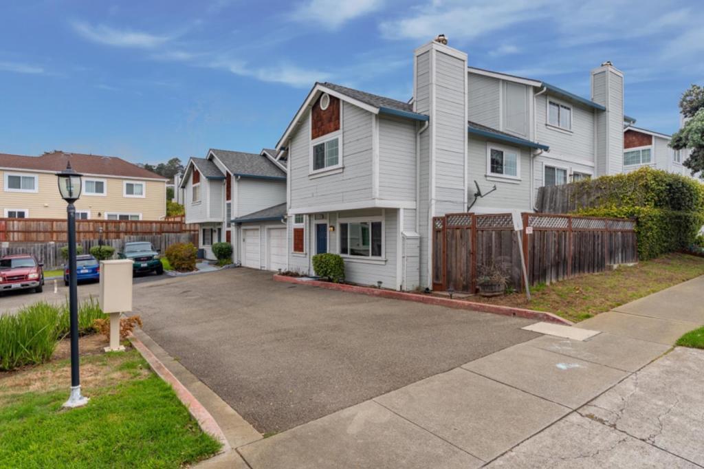 209 Clifton Road, Pacifica, CA 94044