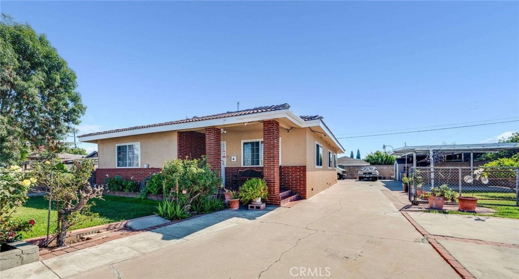 11854 166Th Street | Similar Property Thumbnail 2