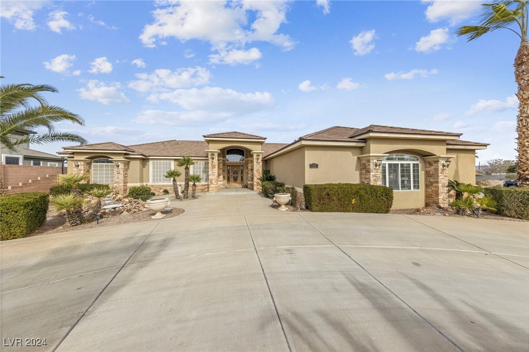 200 W Desert Rose Drive | Similar Property Thumbnail