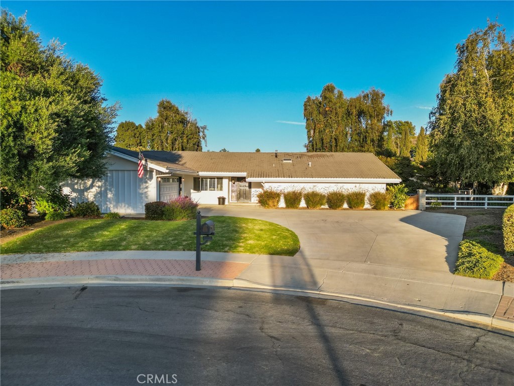 916 Retiro Court, Camarillo, CA 93010