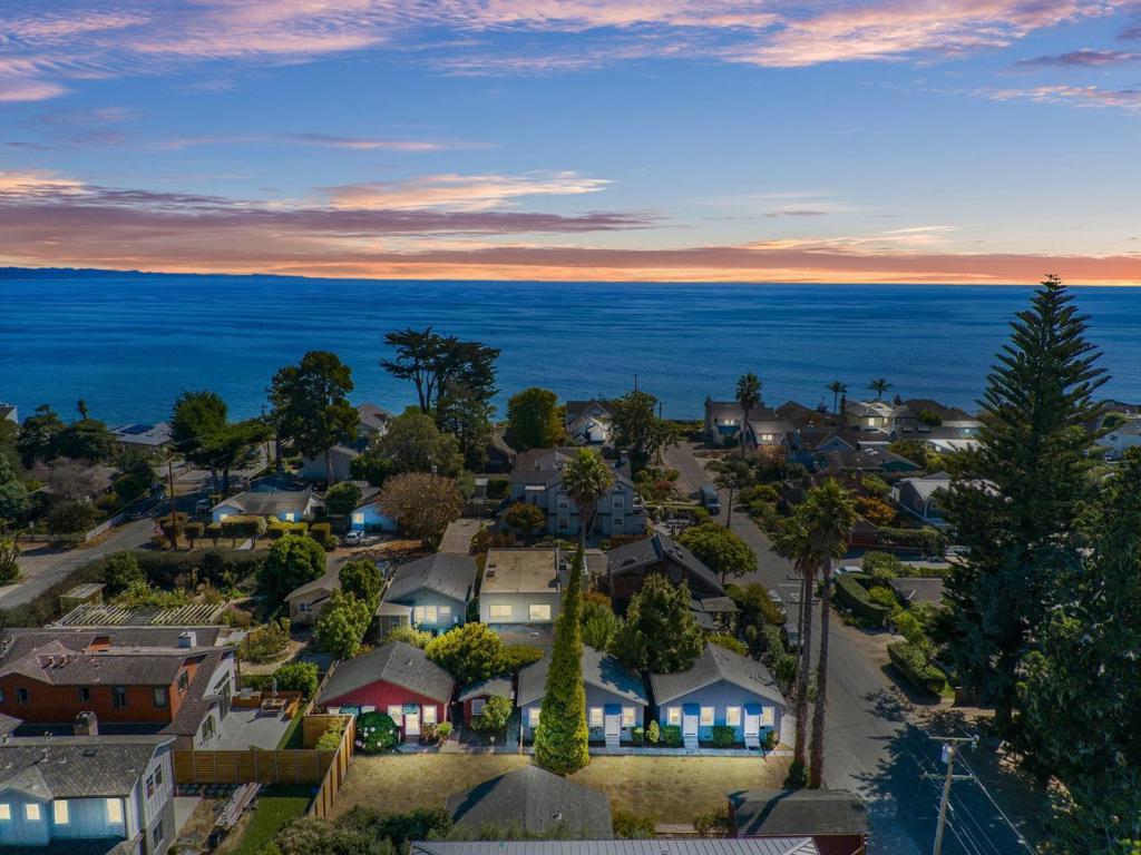 202204 Hollister Avenue, Capitola, CA 95010