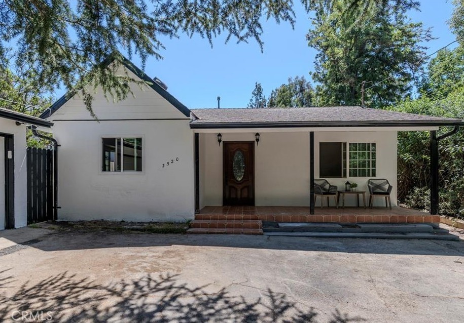 3520 Glenrose Avenue, Altadena, CA 91001