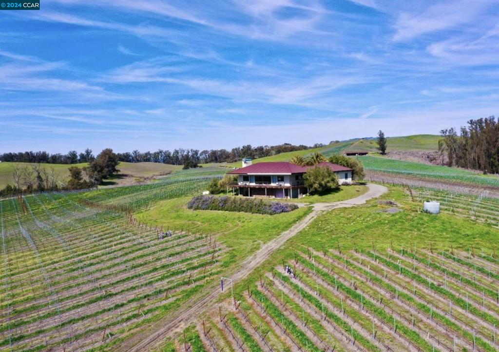 6513 Lakeville Hwy, Petaluma, CA 94954